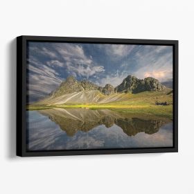 Tranquillity Floating Framed Canvas (Color: Black, size: 40" x 26" / 100cm x 65cm (approx))